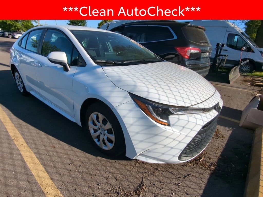 Used 2026 Toyota Corolla LE FWD image 3
