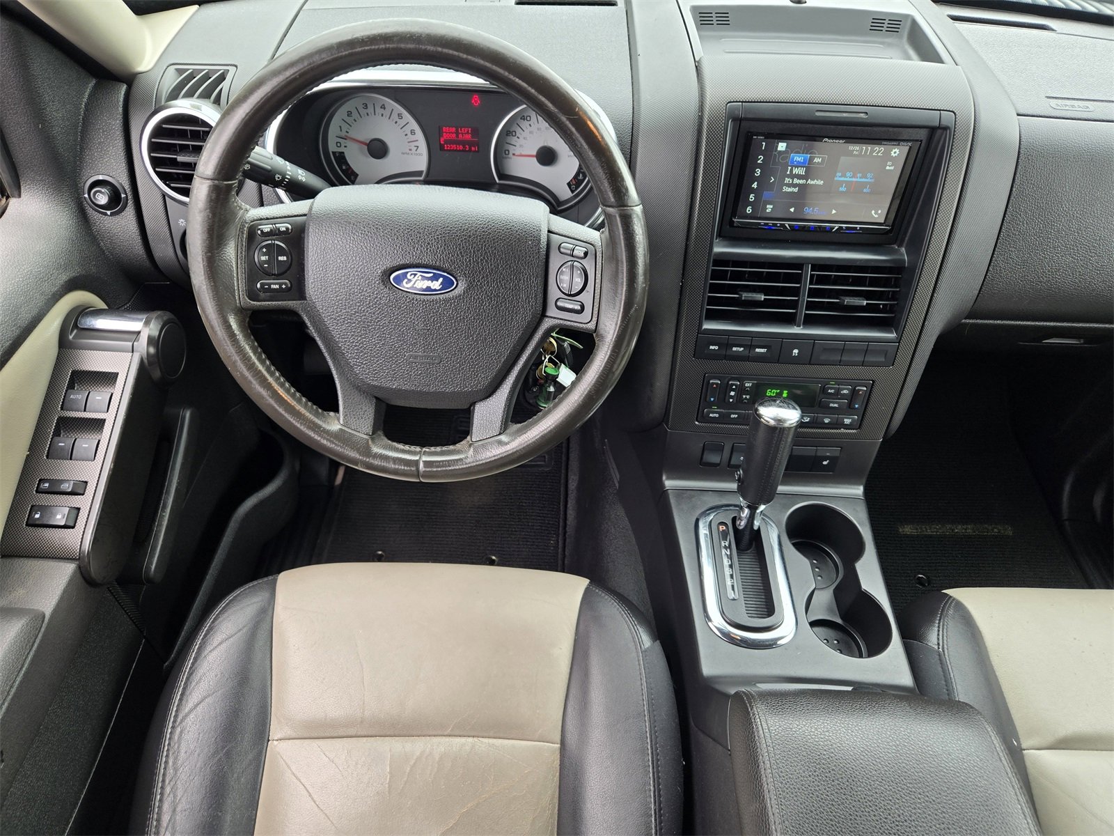 Used 2007 Ford Explorer Sport Trac Limited image 24