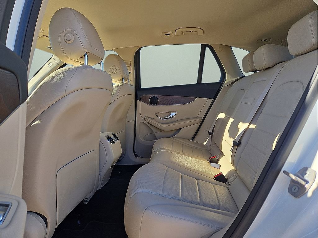 Used 2019 Mercedes-Benz GLC 300 w/ Premium Package image 16