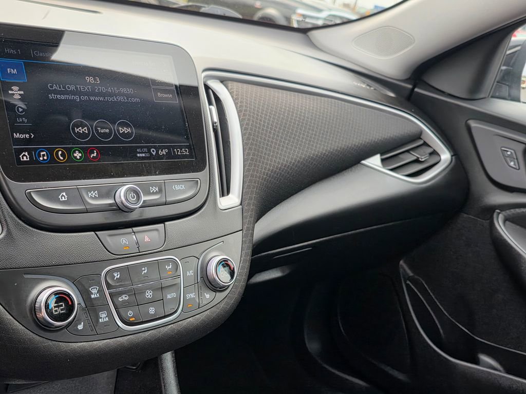 Used 2025 Chevrolet Malibu LT image 27