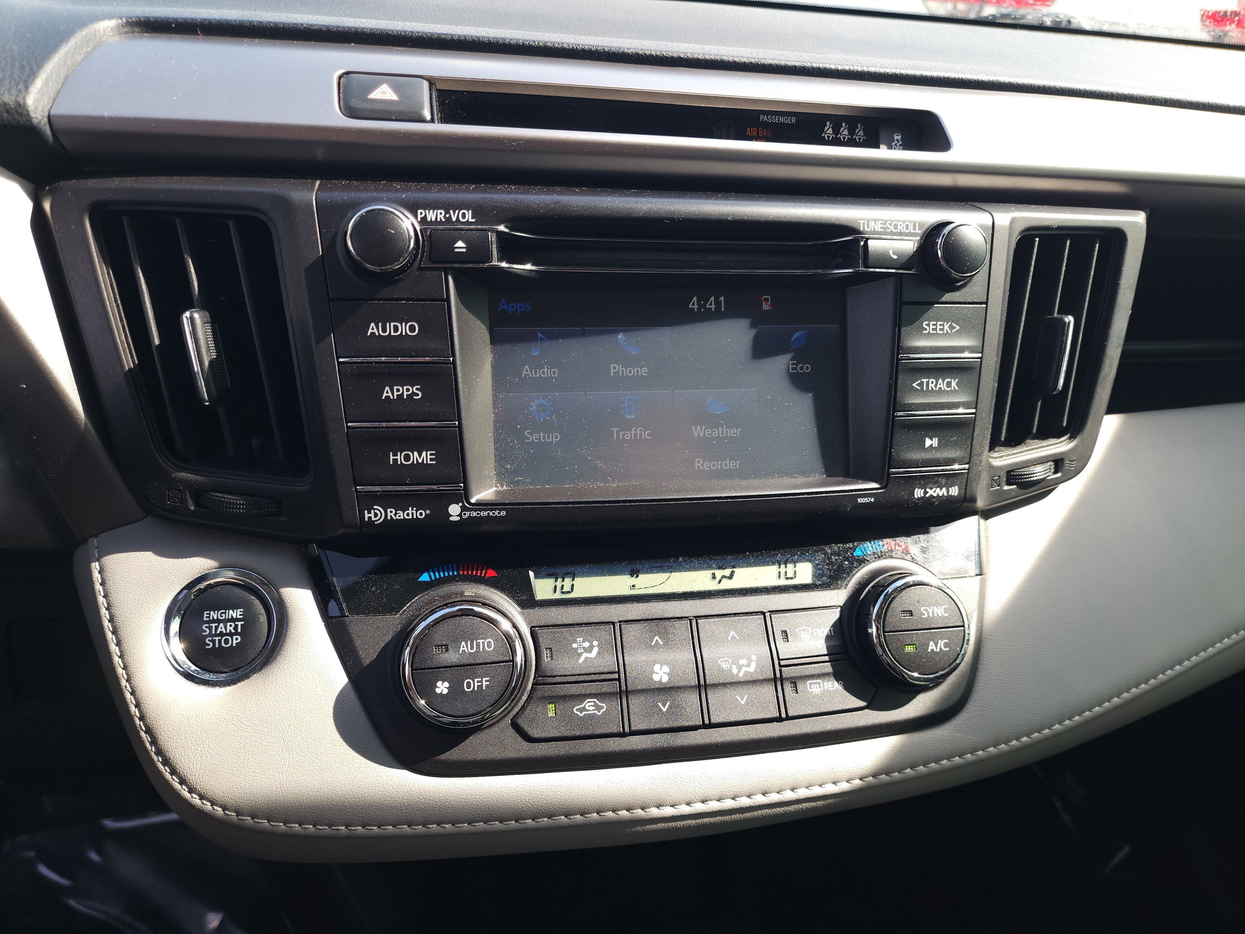 Used 2017 Toyota RAV4 XLE FWD image 18