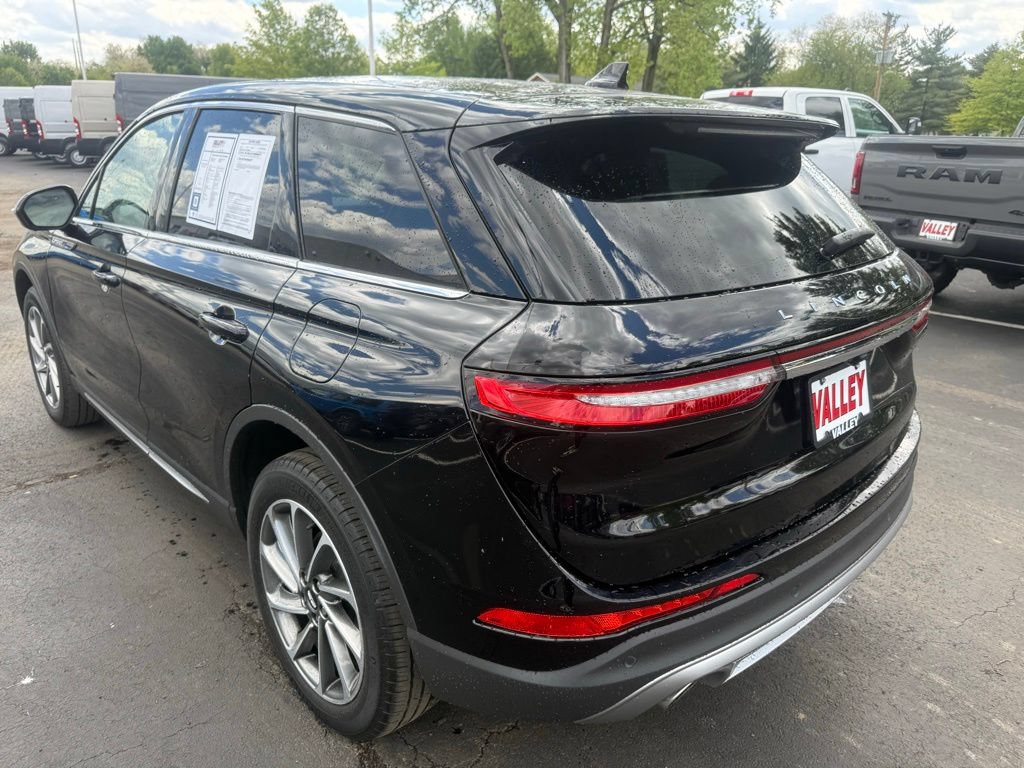 Used 2023 Lincoln Corsair AWD w/ Equipment Group 101A image 4