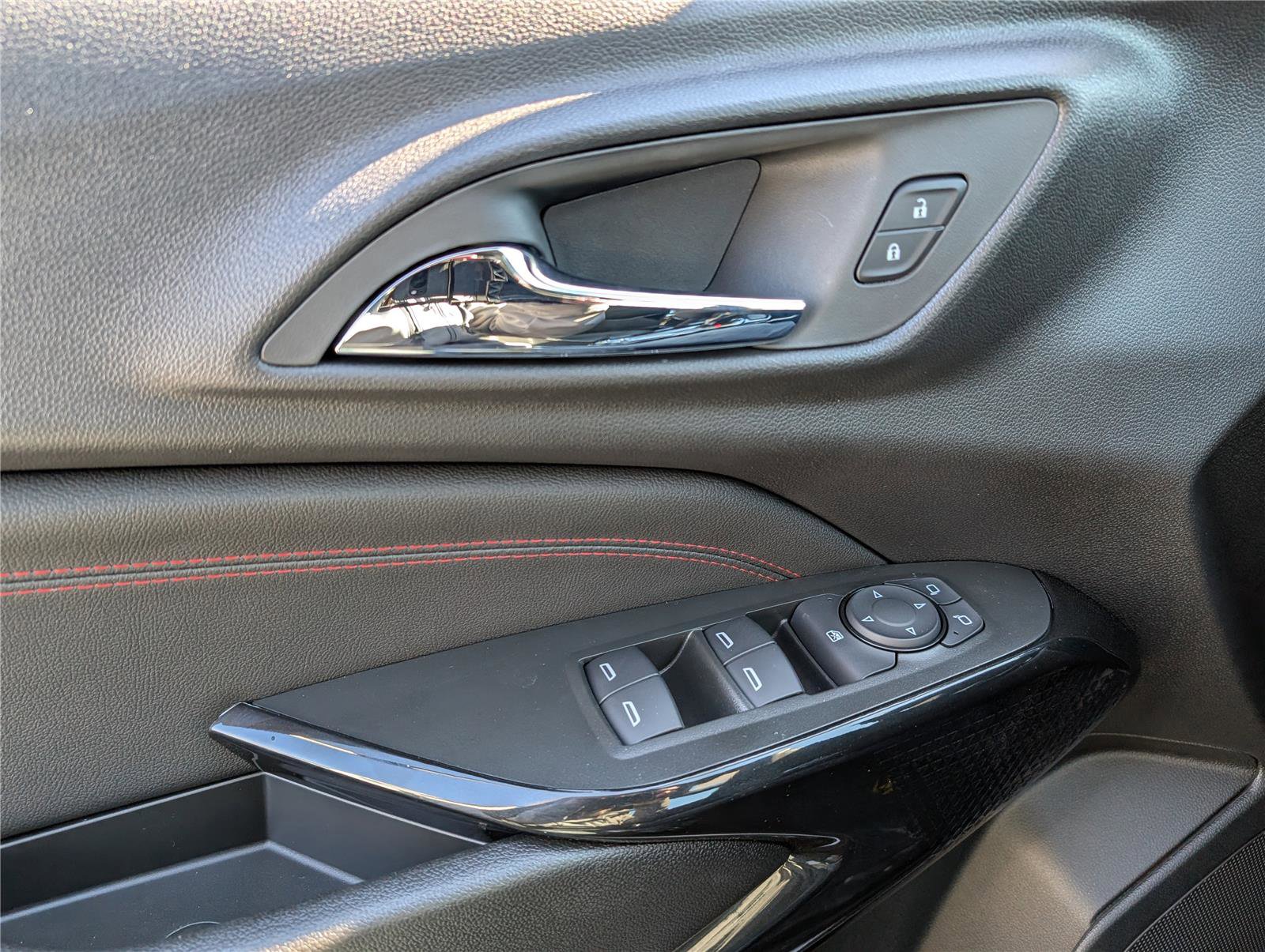 New 2026 Chevrolet Trax RS image 14