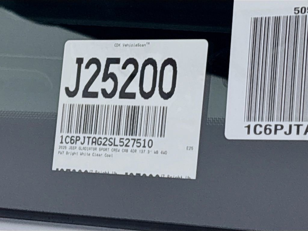 New 2025 Jeep Gladiator Willys image 25