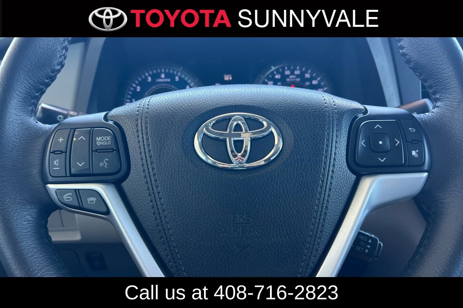 Used 2017 Toyota Sienna XLE w/ XLE Navigation Package FWD image 28
