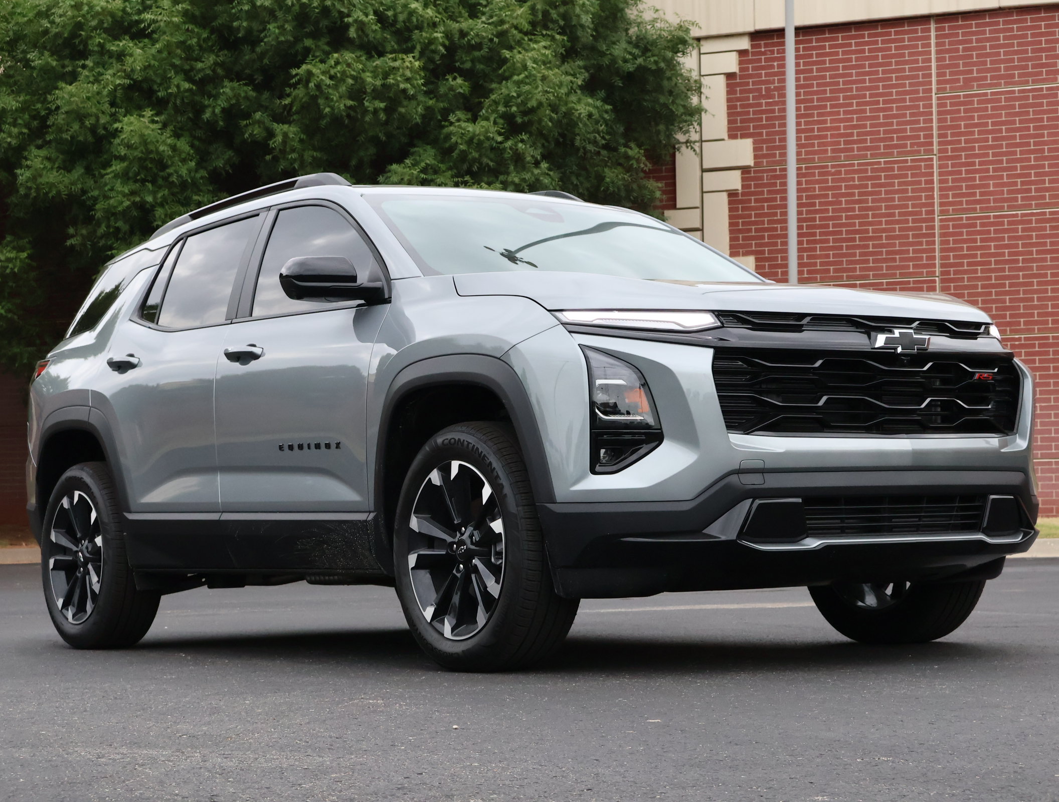 New 2027 Chevrolet Equinox RS w/ Safety and Technology Package FWD video 1