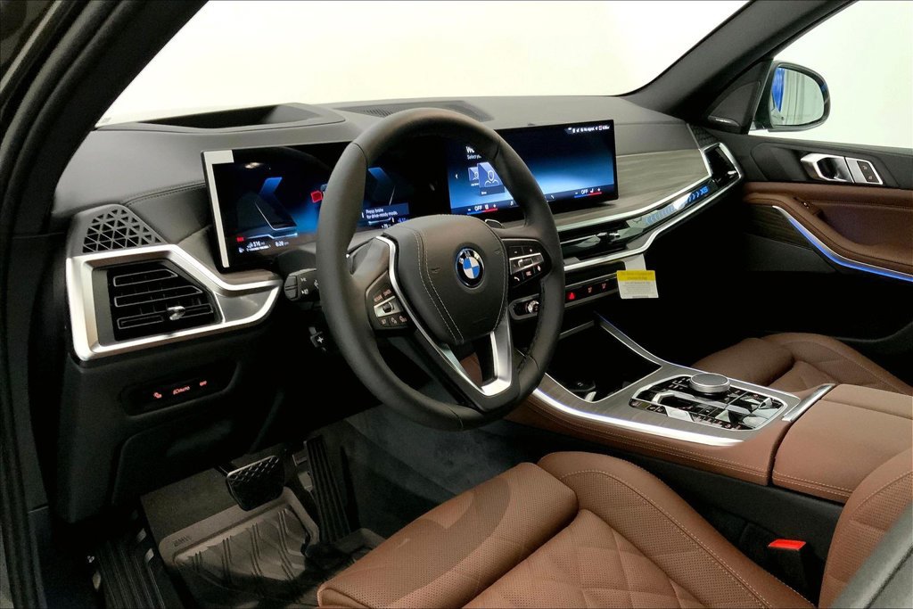 New 2026 BMW X5 xDrive50e w/ Climate Comfort Package AWD/4WD image 4