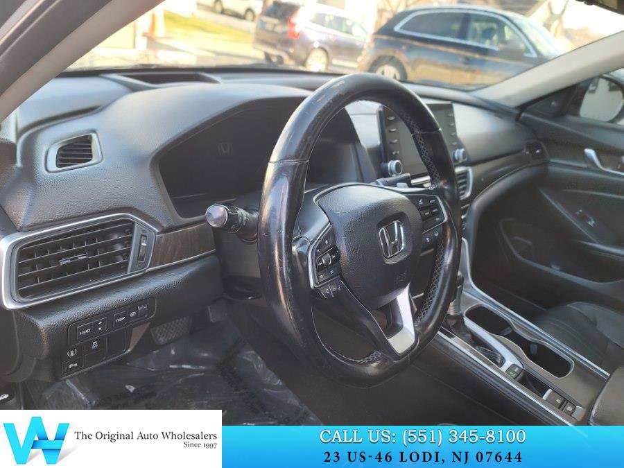 Used 2018 Honda Accord Touring image 9