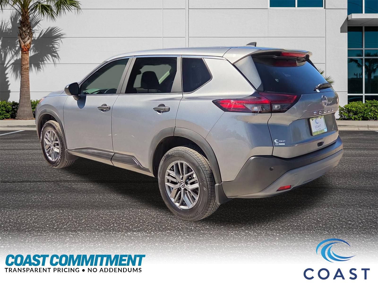 Used 2023 Nissan Rogue S FWD image 8