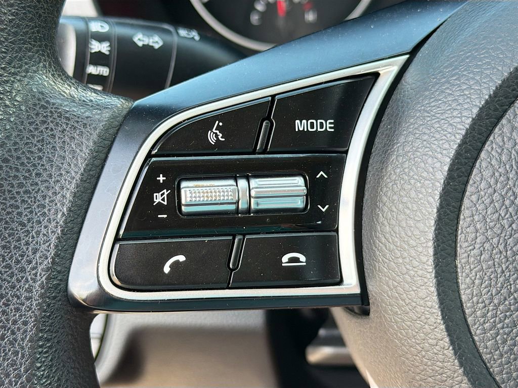 Used 2021 Kia Seltos LX image 16