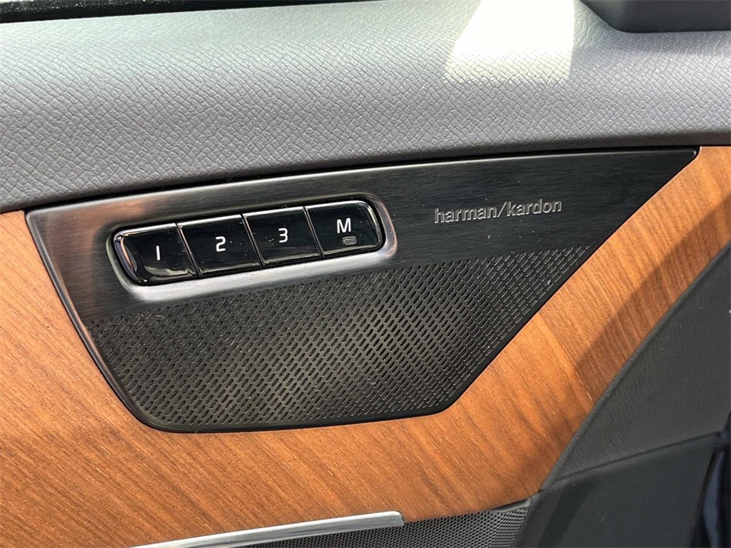 Used 2023 Volvo XC90 B6 Plus w/ Protection Package Premier image 30