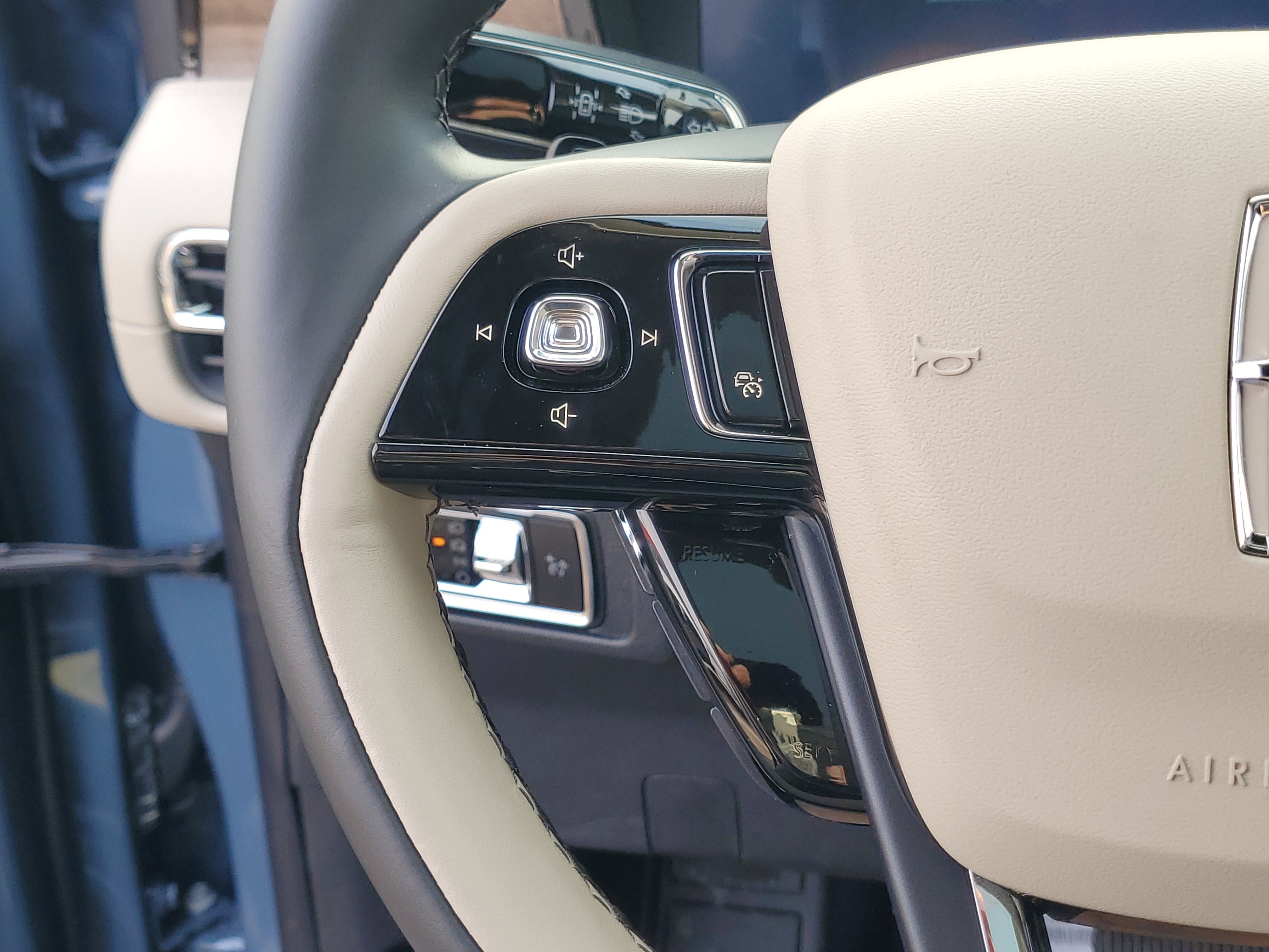 New 2026 Lincoln Corsair Grand Touring w/ Towing Package image 15