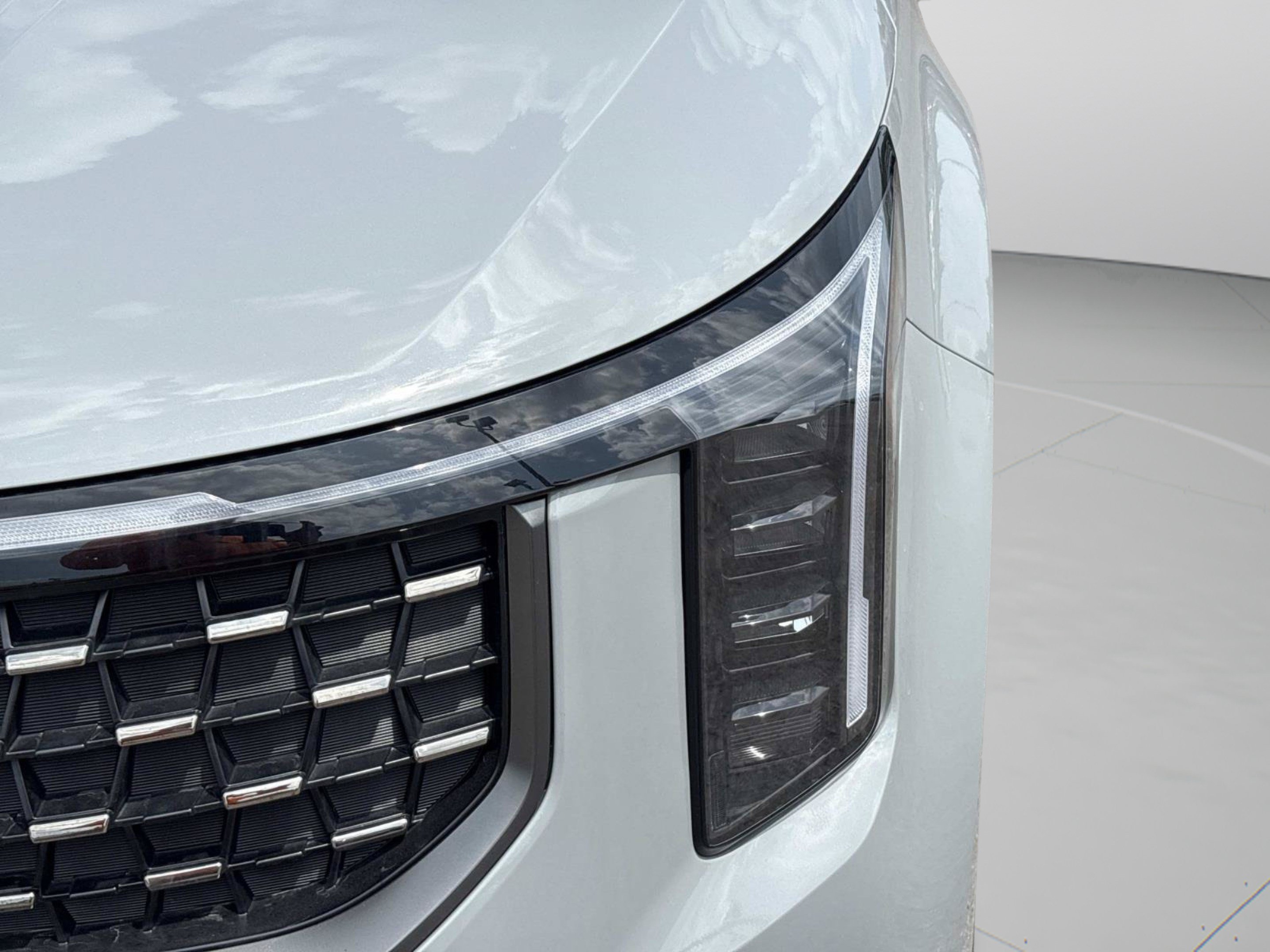 New 2027 Kia Carnival SX w/ Dark Edition Package FWD image 10