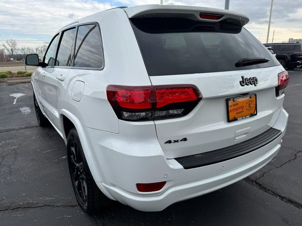 Used 2020 Jeep Grand Cherokee Altitude image 5