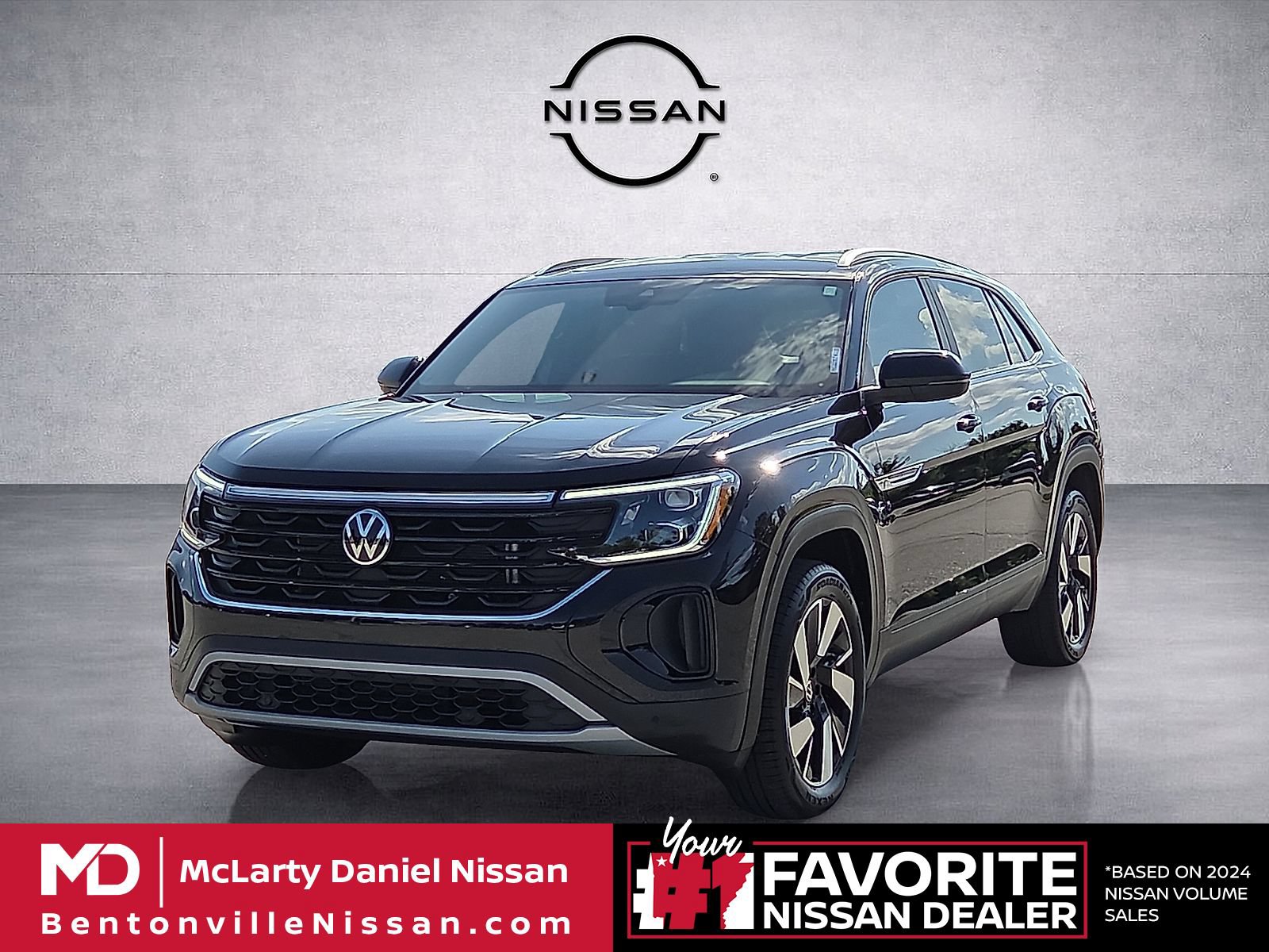Used 2024 Volkswagen Atlas Cross Sport SE AWD/4WD image 2