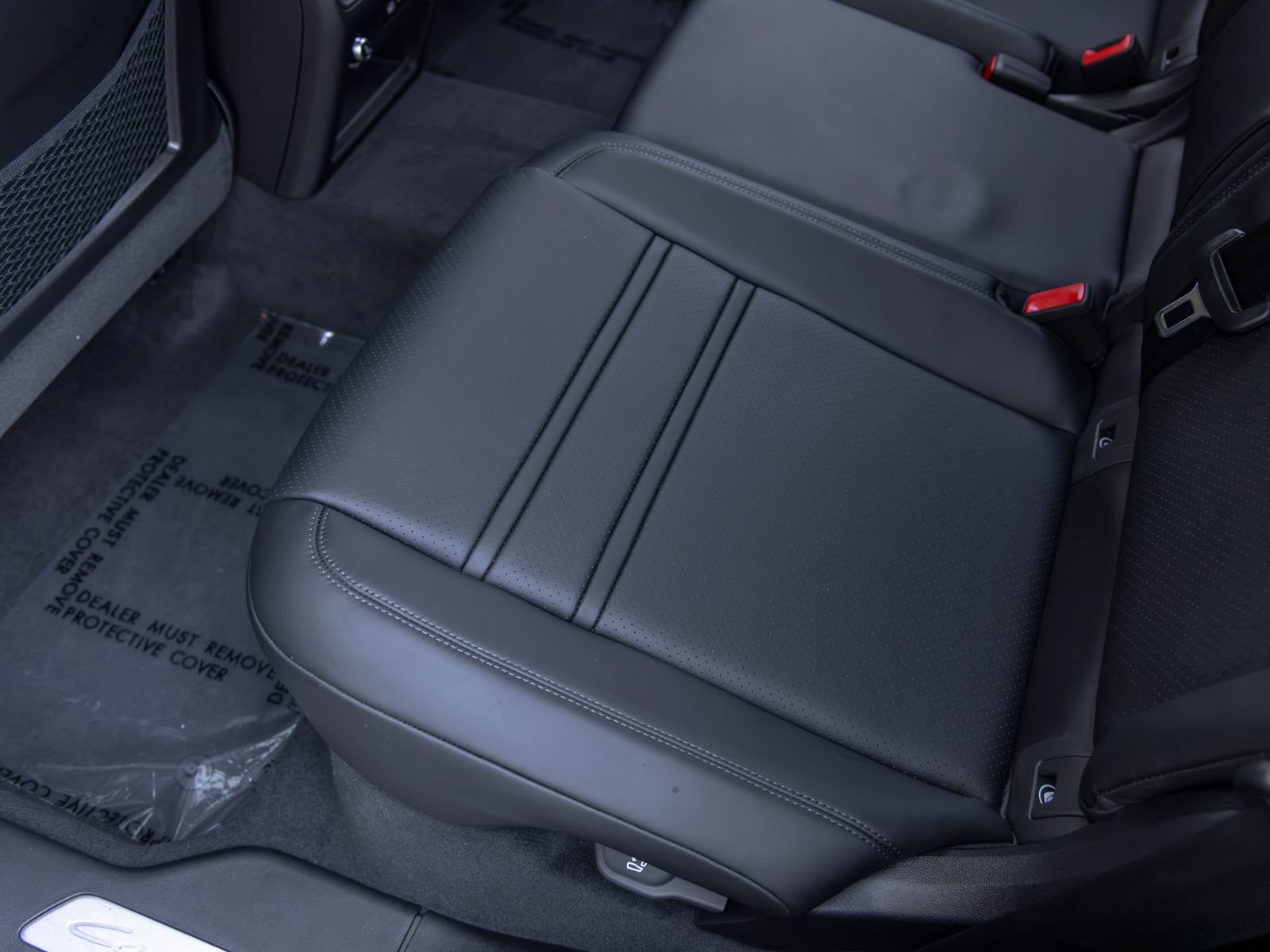 New 2026 Porsche Cayenne Coupe AWD/4WD image 41
