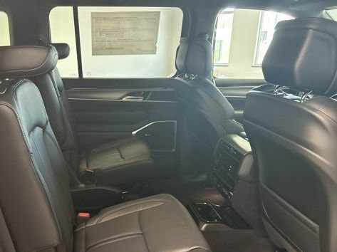 New 2026 Jeep Grand Wagoneer L Limited AWD/4WD image 31