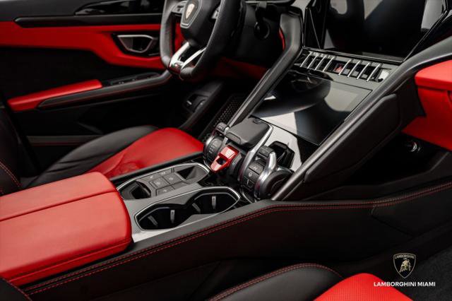 Used 2022 Lamborghini Urus image 43