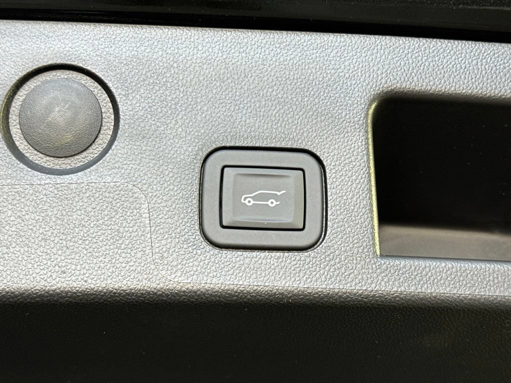 New 2026 Chevrolet Equinox LT w/ Convenience Package II AWD/4WD image 31