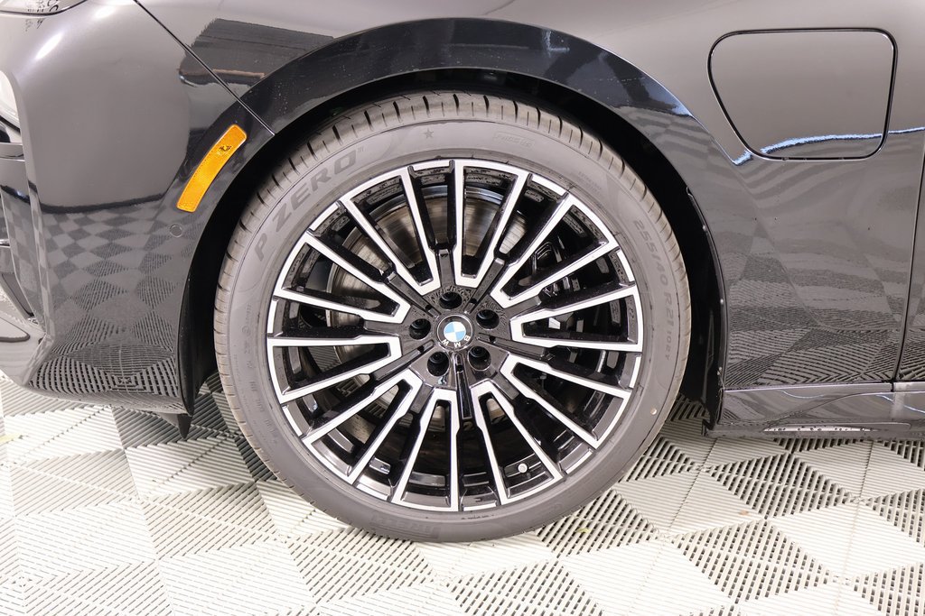 New 2026 BMW 750e xDrive AWD/4WD image 20