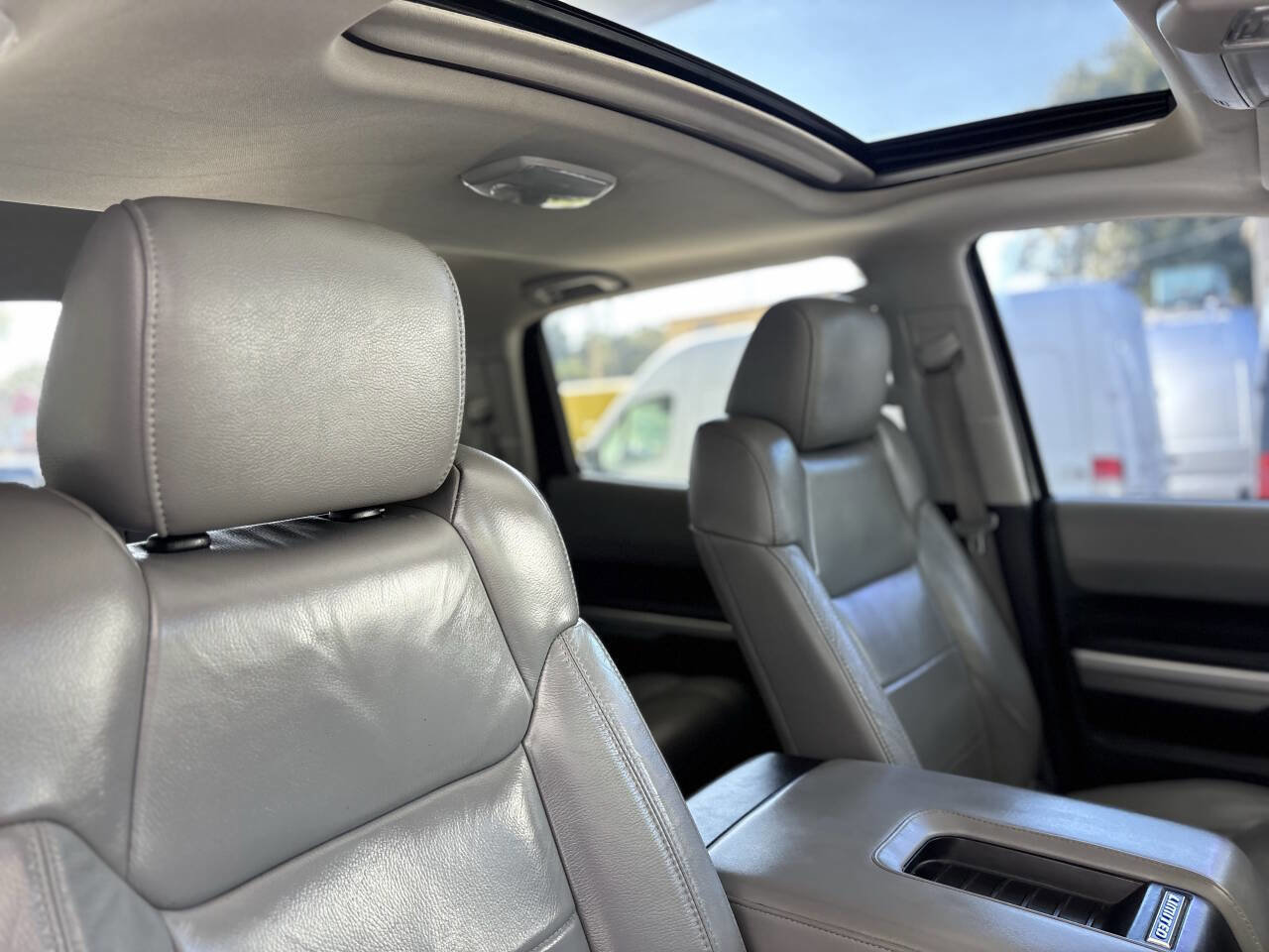 Used 2016 Toyota Tundra Limited w/ Limited Premium Package image 26