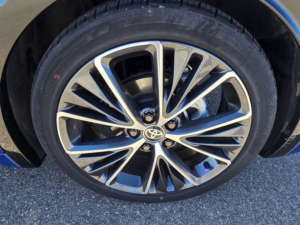 Used 2024 Toyota Prius XLE image 11