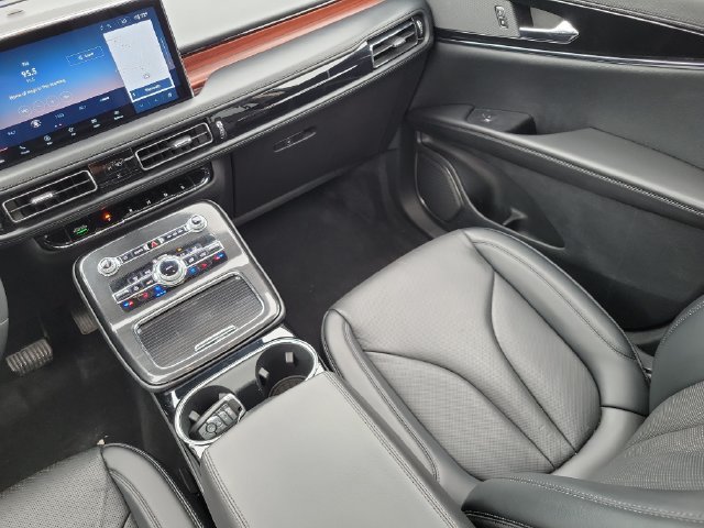 Certified 2023 Lincoln Nautilus Reserve AWD/4WD image 28