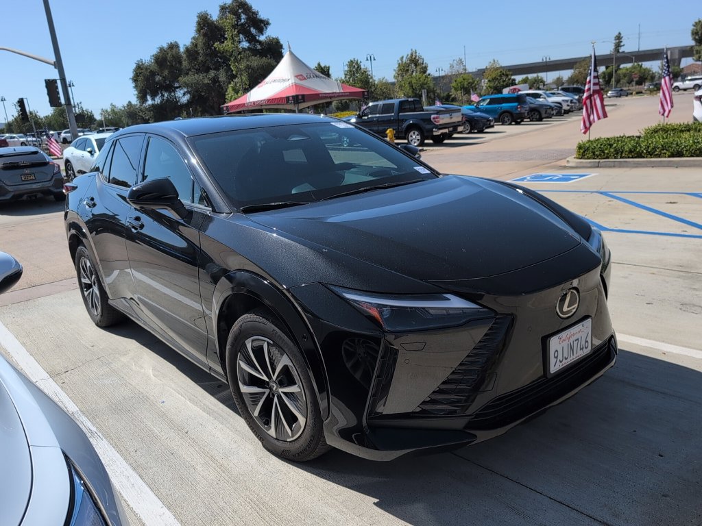 Used 2023 Lexus RZ 450e Premium w/ Technology Package AWD/4WD image 3