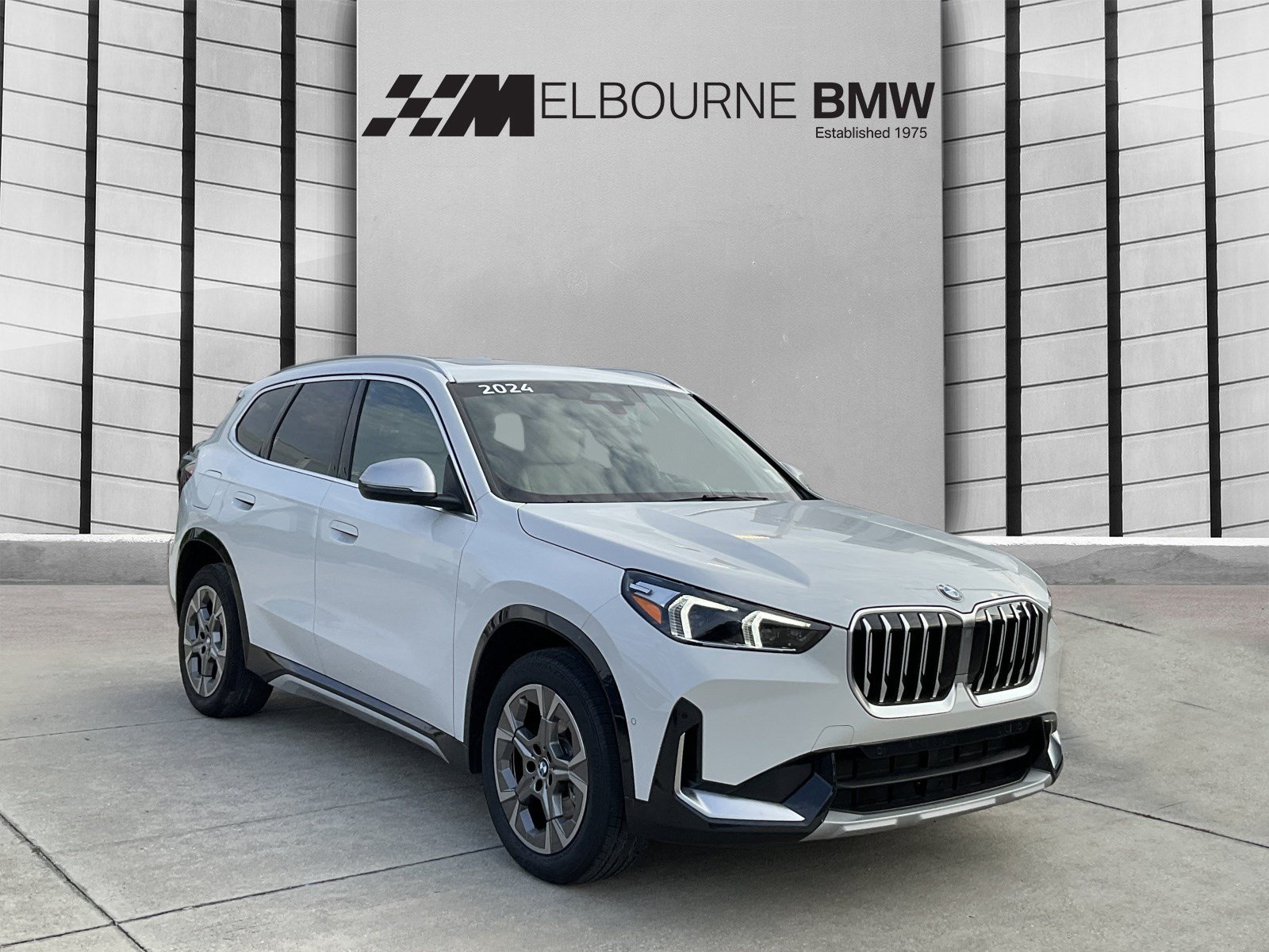 Used 2024 BMW X1 xDrive28i w/ Convenience Package AWD/4WD image 1