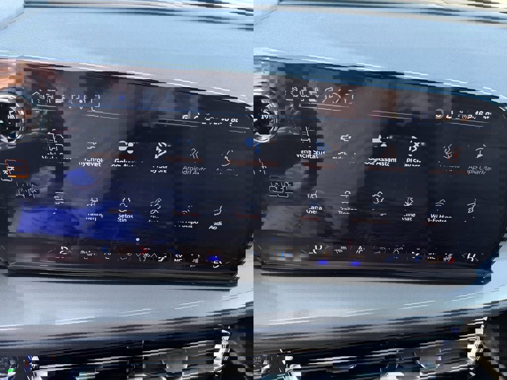 New 2026 Chevrolet Traverse LT image 13