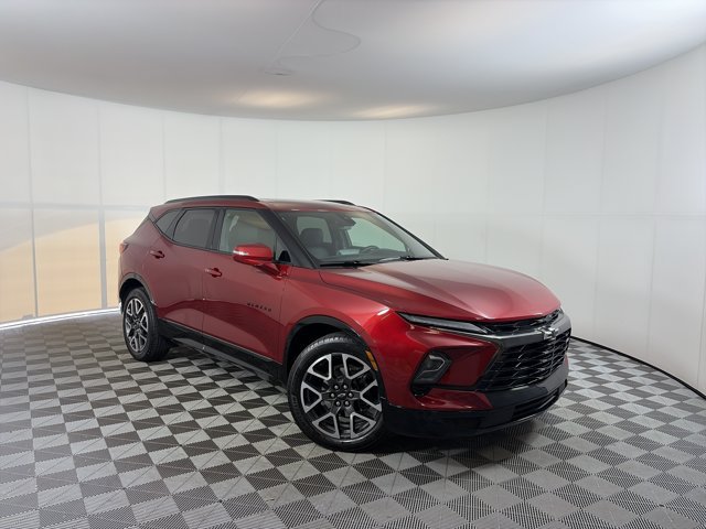 Used 2023 Chevrolet Blazer RS w/ Driver Confidence II Package AWD/4WD image 2