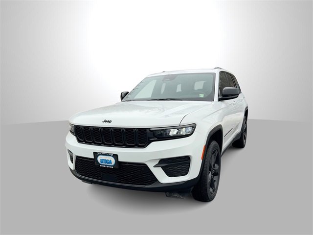 Used 2023 Jeep Grand Cherokee Altitude