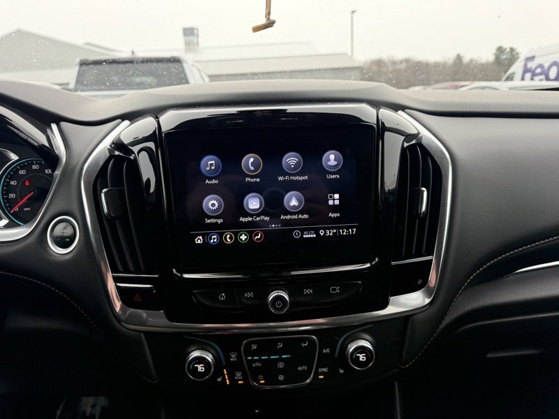 Used 2021 Chevrolet Traverse LT image 13