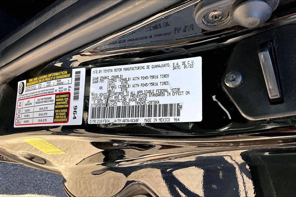 Used 2022 Toyota Tacoma SR w/ SR Convenience Package AWD/4WD image 18