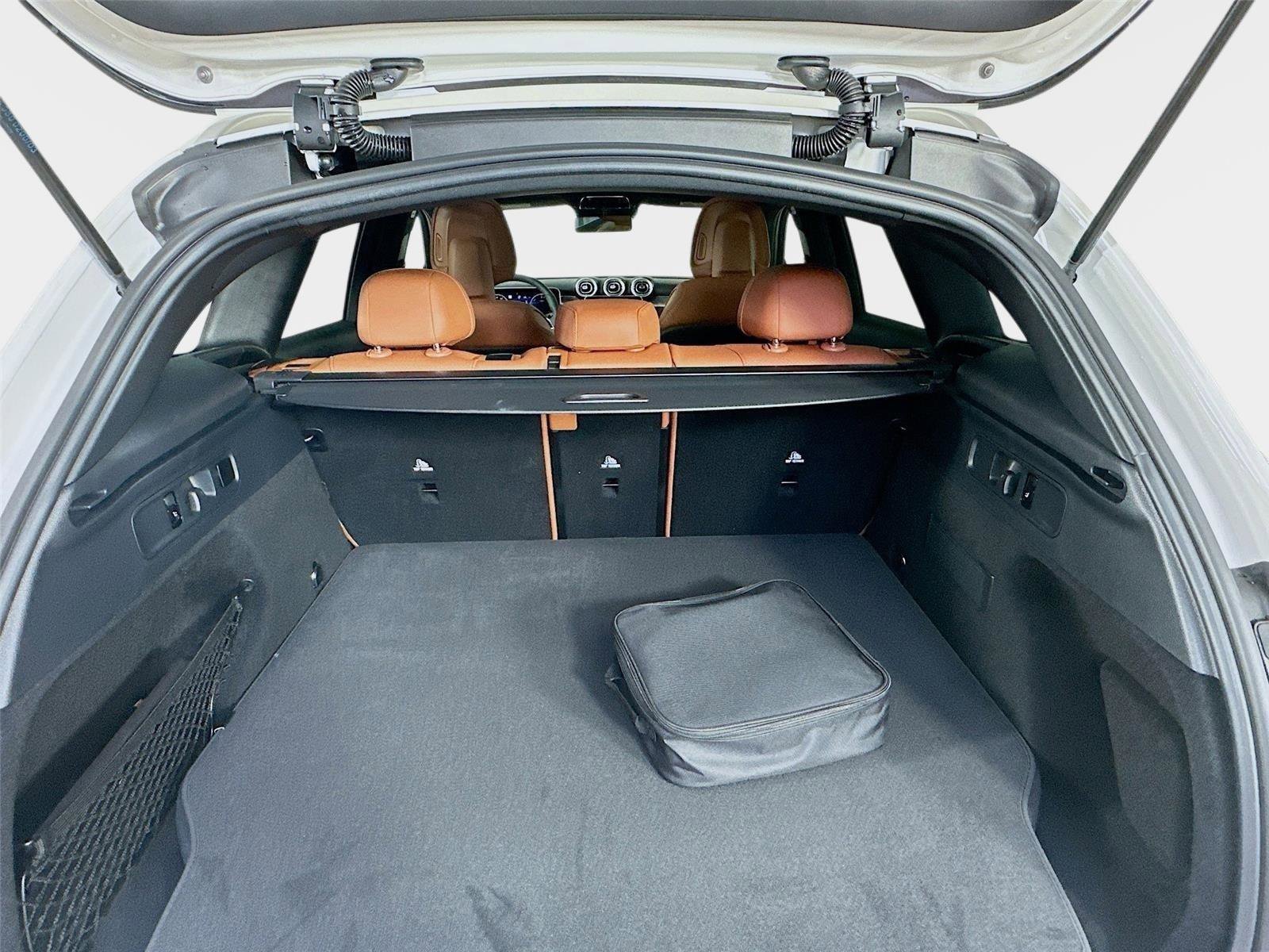 Certified 2025 Mercedes-Benz GLC 350e 4MATIC image 34