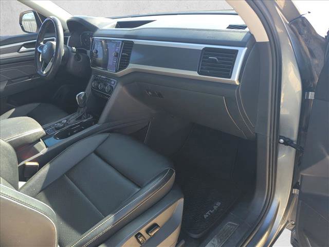 Used 2022 Volkswagen Atlas SEL R-Line AWD/4WD image 23
