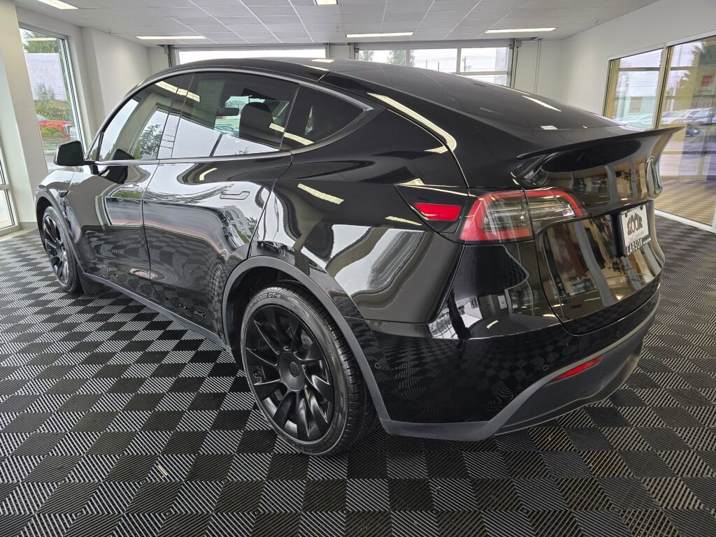 Used 2021 Tesla Model Y Long Range image 6