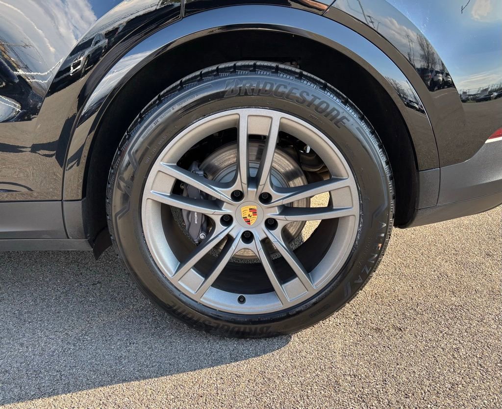 Certified 2024 Porsche Cayenne image 38