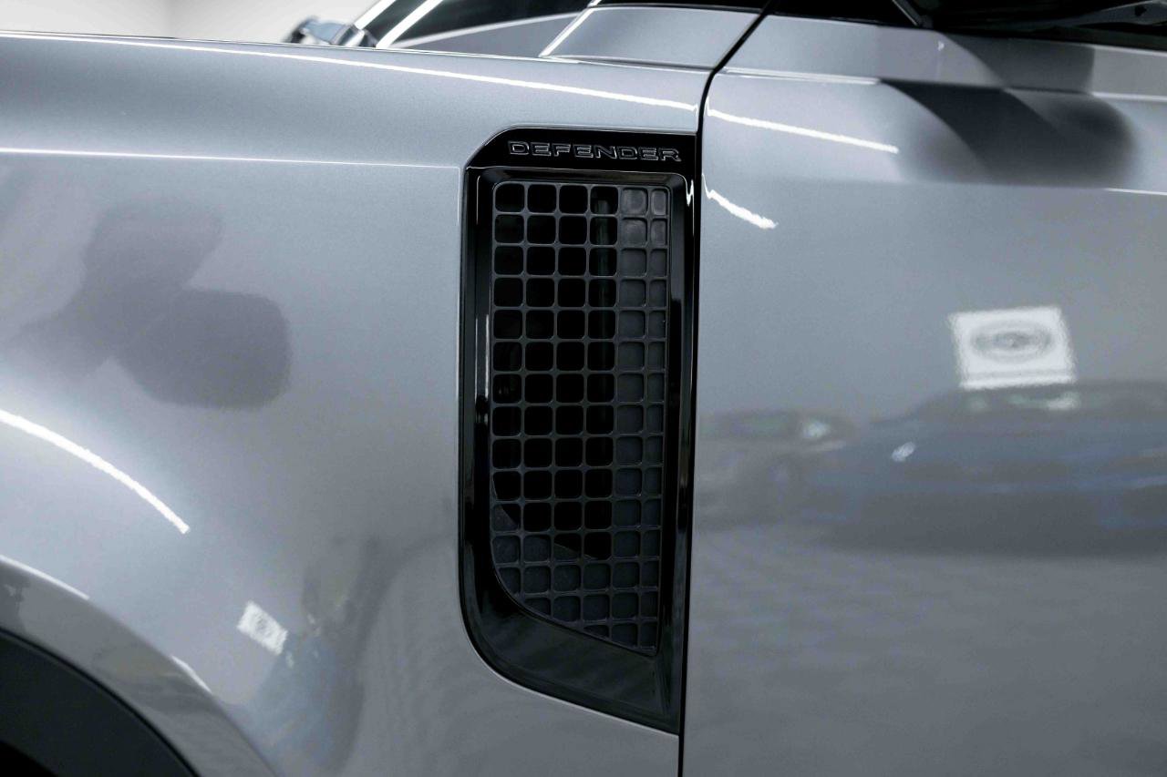 Used 2023 Land Rover Defender 130 SE image 37
