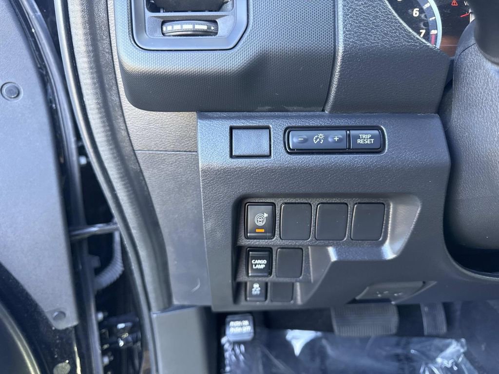 Used 2023 Nissan Frontier S w/ Technology Package image 32