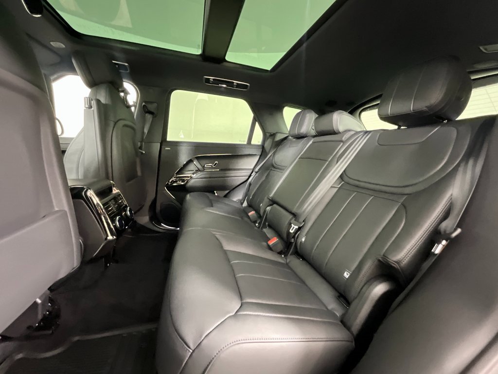 New 2025 Land Rover Range Rover Sport Dynamic SE image 5