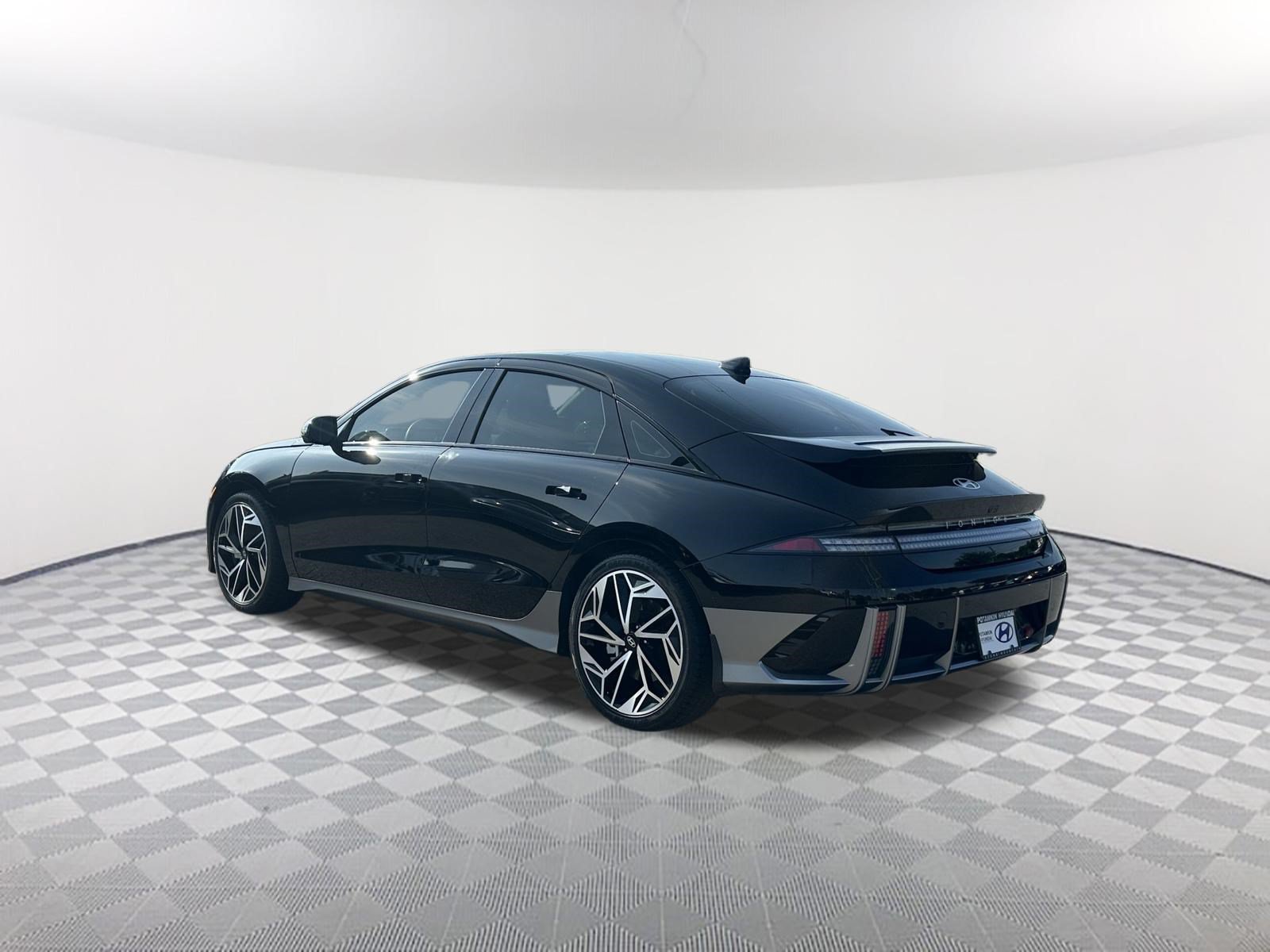 Used 2023 Hyundai Ioniq 6 Limited RWD image 7