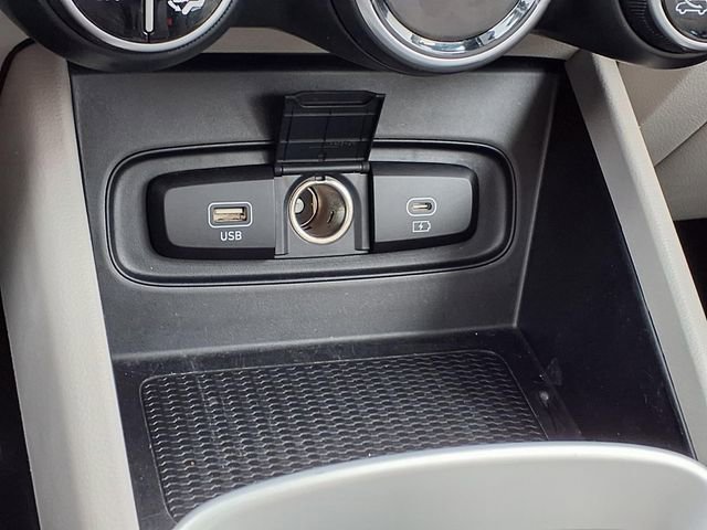 Used 2025 Hyundai Venue SEL FWD image 72