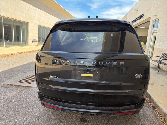 Used 2023 Land Rover Range Rover Long Wheelbase Autobiography image 5