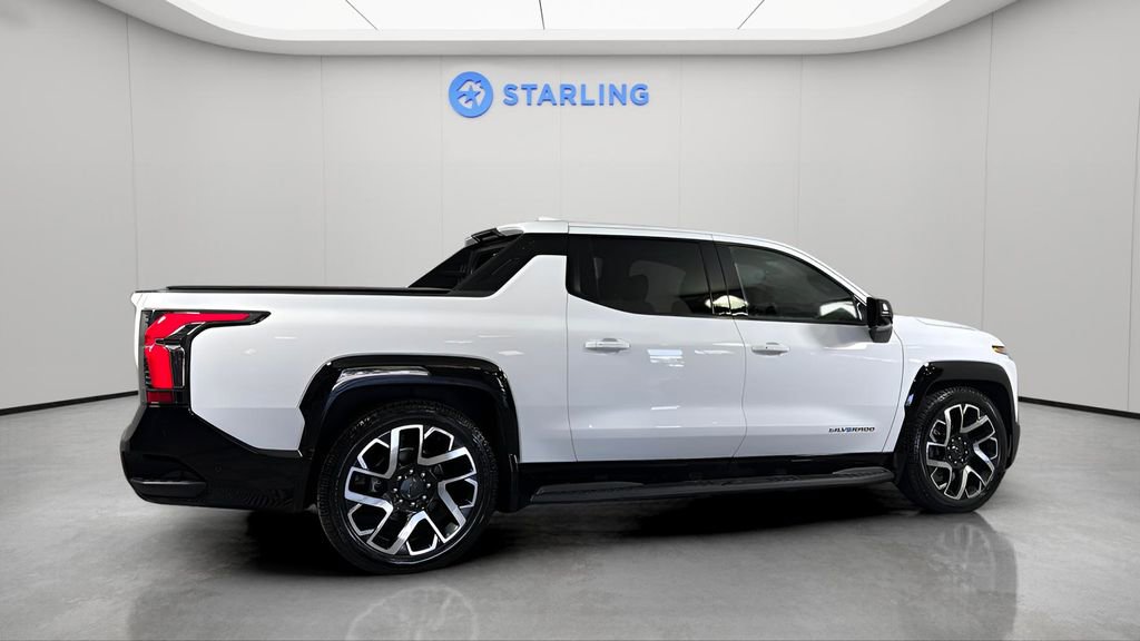 Used 2024 Chevrolet Silverado EV RST image 7