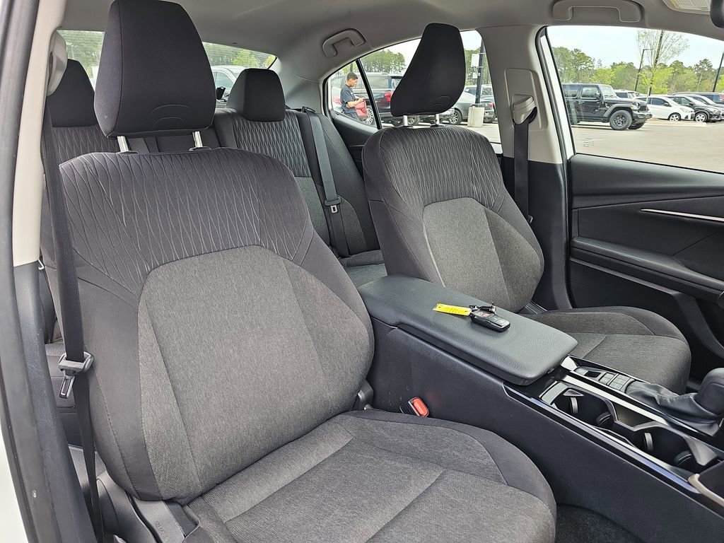 Used 2025 Toyota Camry LE image 13