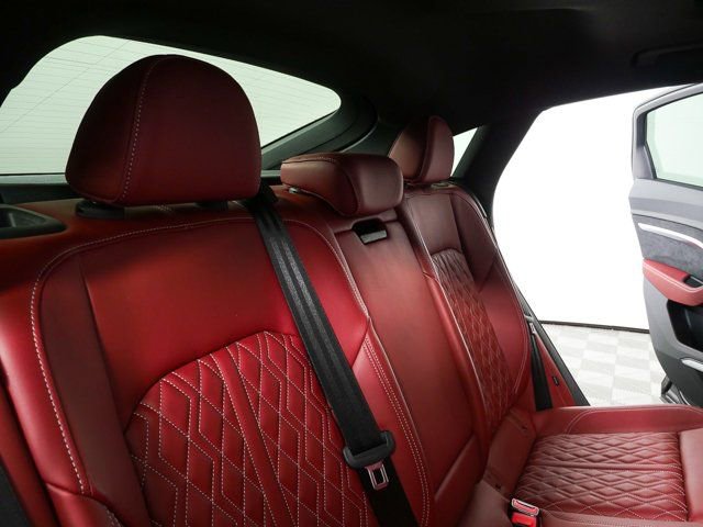 Certified 2023 Audi e-tron S Premium Plus w/ Black Optic Package AWD/4WD image 24