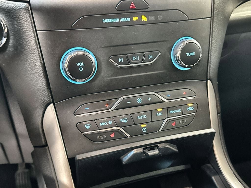 Used 2020 Ford Edge SEL image 21