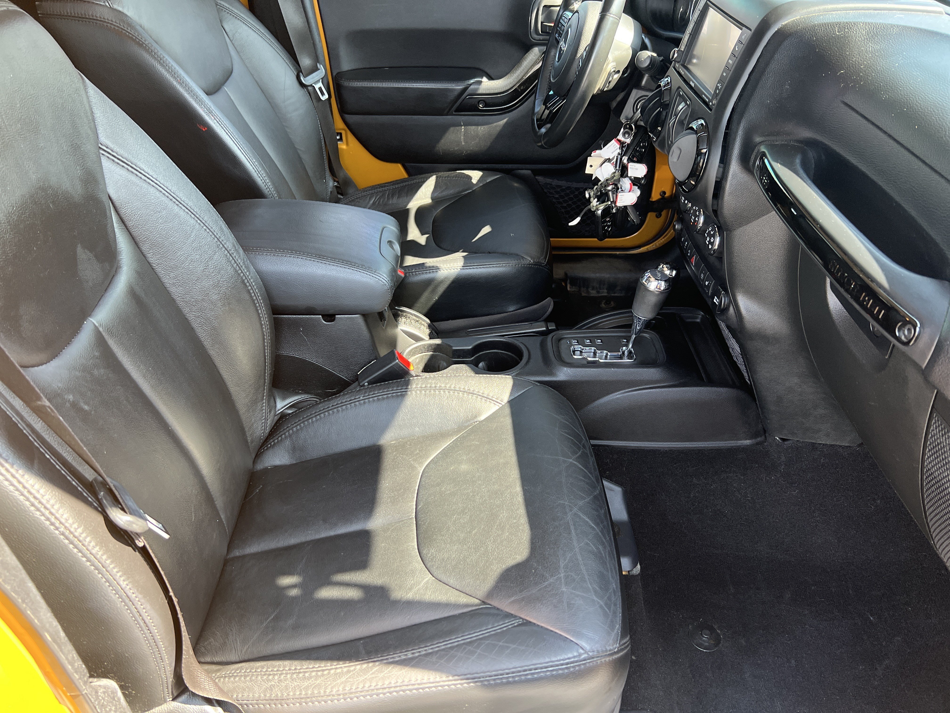 Used 2014 Jeep Wrangler Unlimited Sahara AWD/4WD image 14