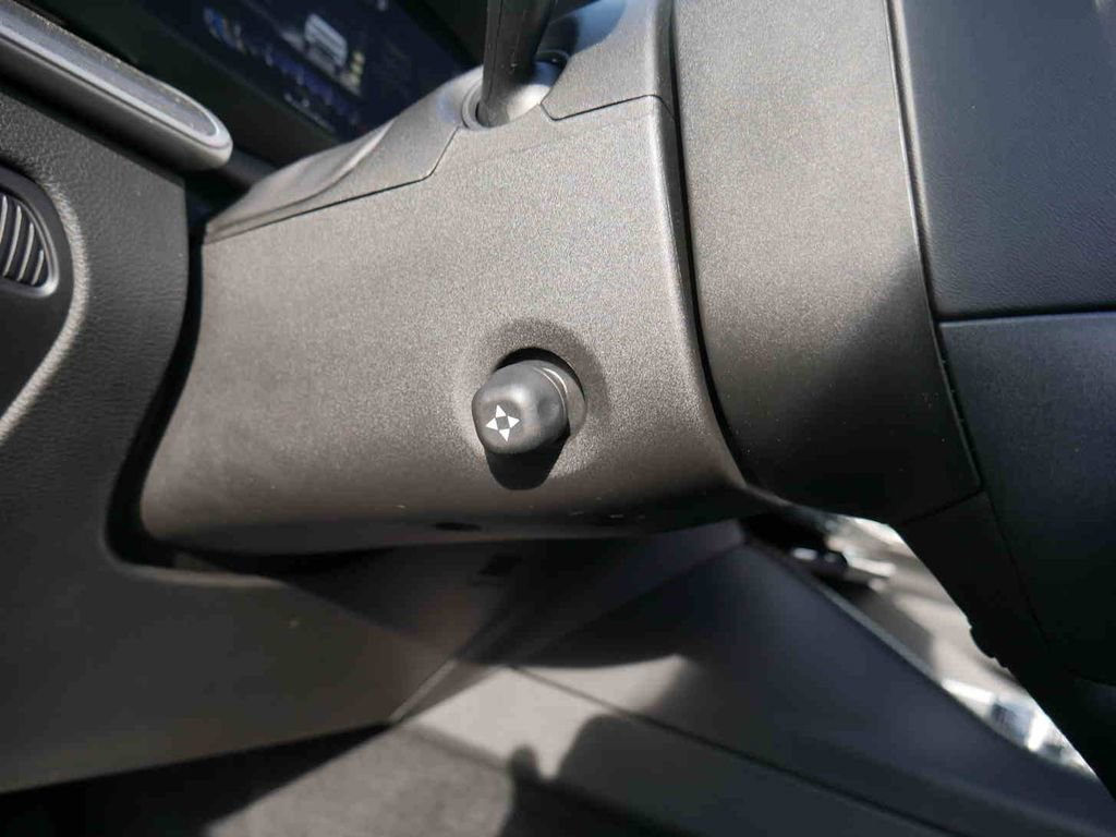 New 2025 Jeep Wagoneer Series II w/ Convenience Group I AWD/4WD image 32